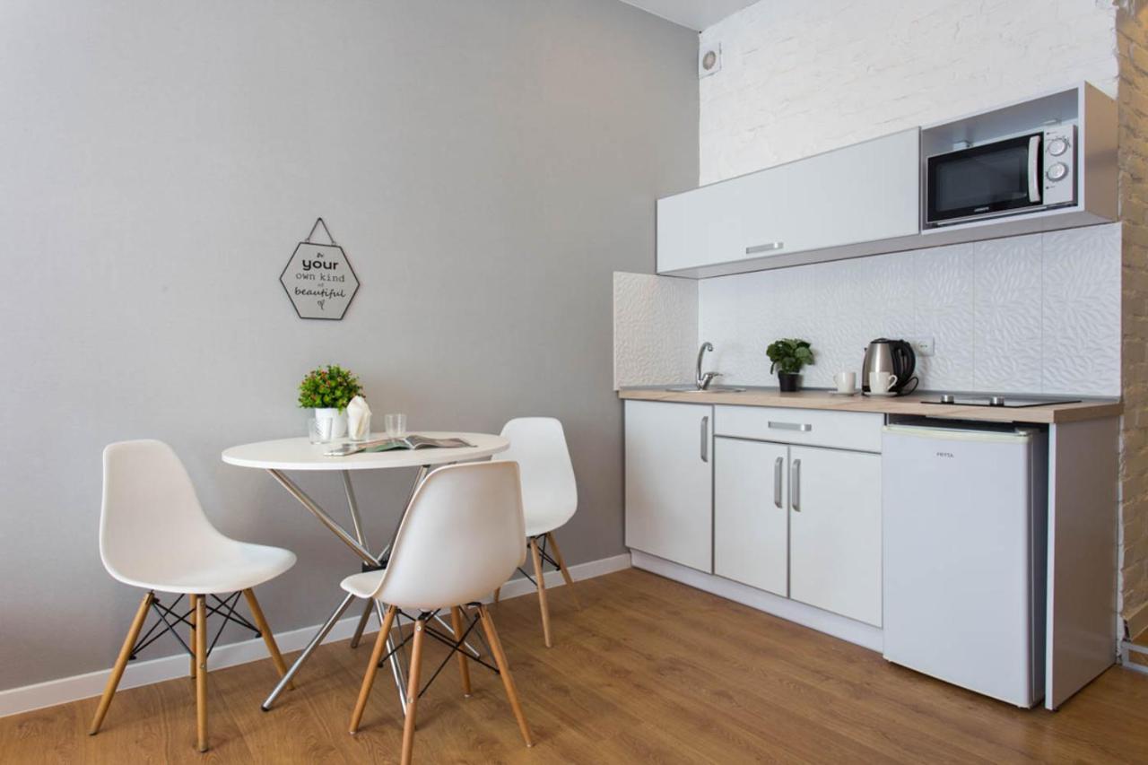 חארקיב Modern Studio Beside Metro Yaroslava Mudroho, Universytet - Chernyshevska Str 95-7 מראה חיצוני תמונה