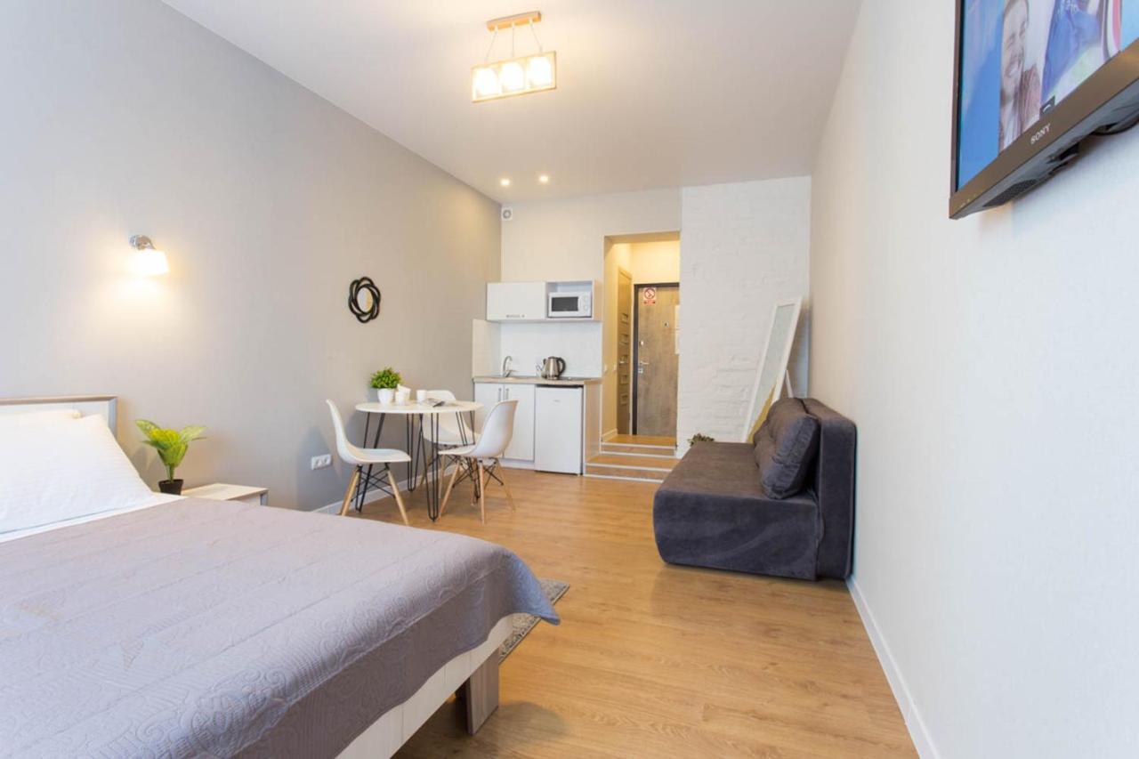 חארקיב Modern Studio Beside Metro Yaroslava Mudroho, Universytet - Chernyshevska Str 95-7 מראה חיצוני תמונה