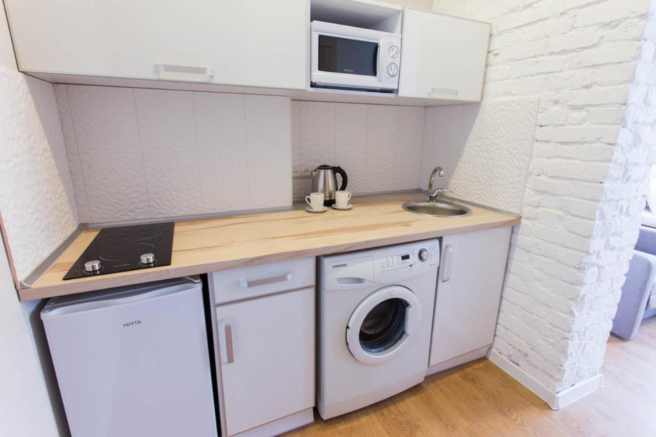 חארקיב Modern Studio Beside Metro Yaroslava Mudroho, Universytet - Chernyshevska Str 95-7 מראה חיצוני תמונה