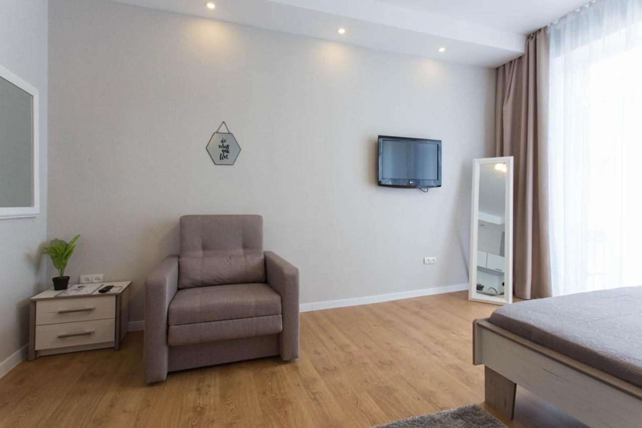 חארקיב Modern Studio Beside Metro Yaroslava Mudroho, Universytet - Chernyshevska Str 95-7 מראה חיצוני תמונה