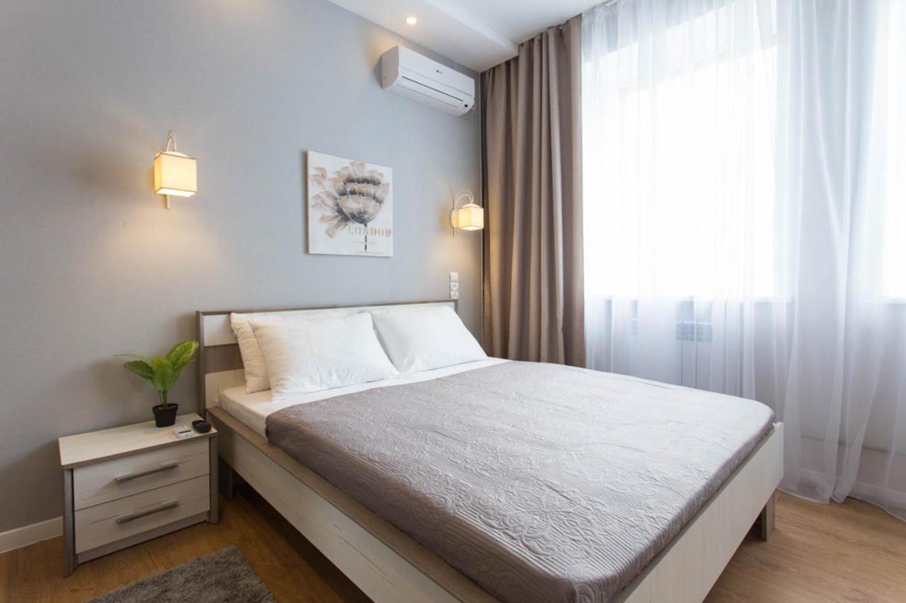חארקיב Modern Studio Beside Metro Yaroslava Mudroho, Universytet - Chernyshevska Str 95-7 מראה חיצוני תמונה