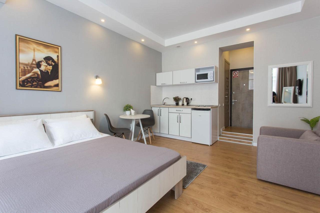 חארקיב Modern Studio Beside Metro Yaroslava Mudroho, Universytet - Chernyshevska Str 95-7 מראה חיצוני תמונה