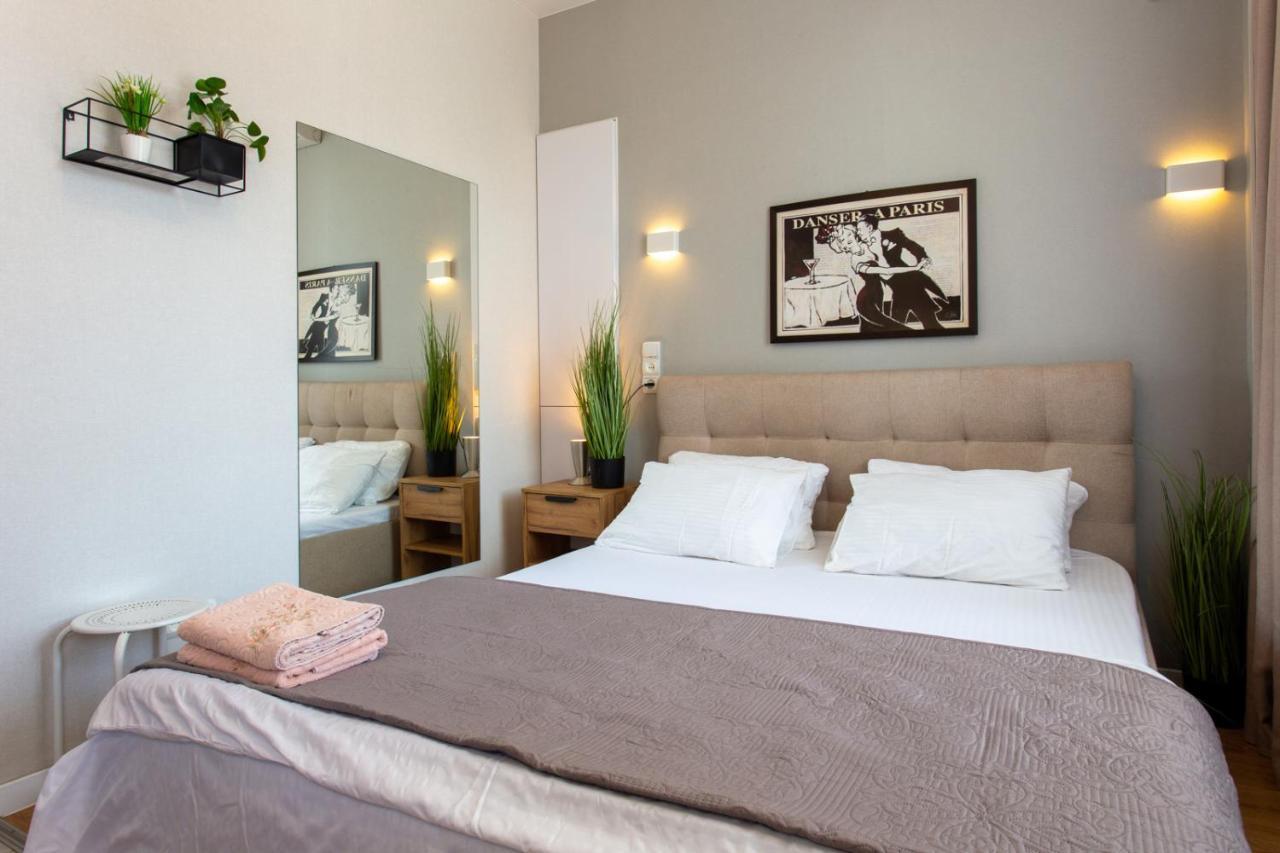 חארקיב Modern Studio Beside Metro Yaroslava Mudroho, Universytet - Chernyshevska Str 95-7 מראה חיצוני תמונה